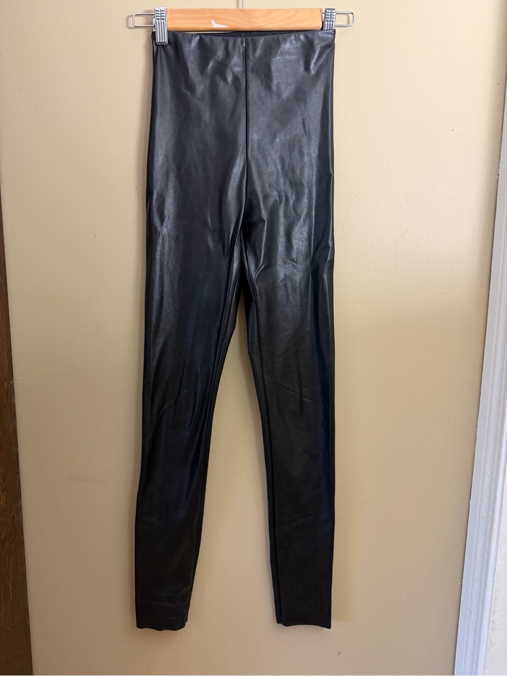 Wilfred Aritzia Faux Leather Stretch Leggings Black XXS